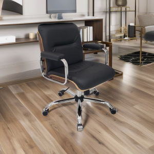 Cadeira Original Eames Diretor com Rodinhas Cromadas e  Anti Risco Linha Capa em Madeira Cromado Preto